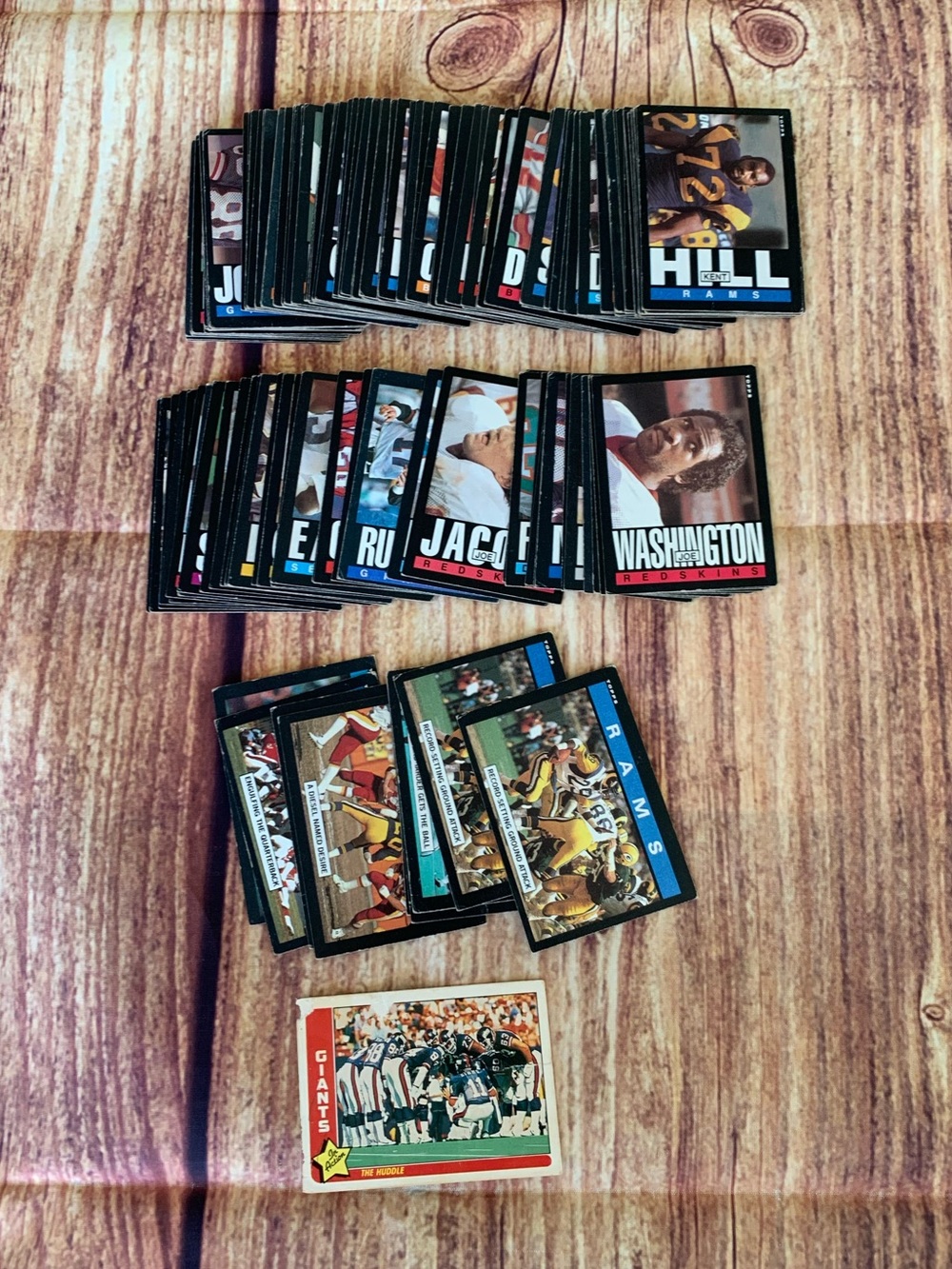 Topps Chewing Gum, Inc. Vintage 1985 NFL Football Players Trading Card Lot (140)
